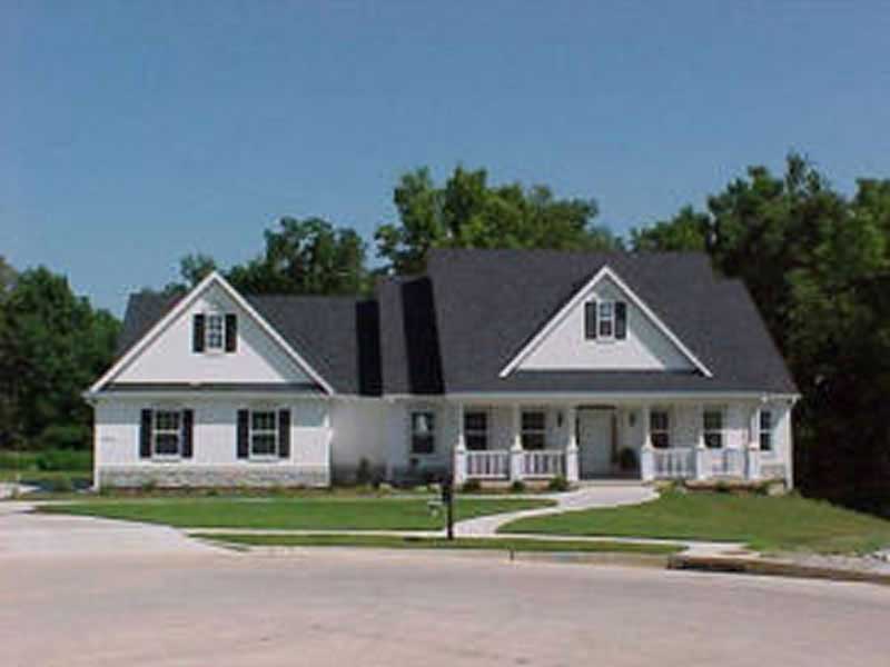 Front View of this 3-Bedroom, 2144 Sq Ft Plan - 172-1039
