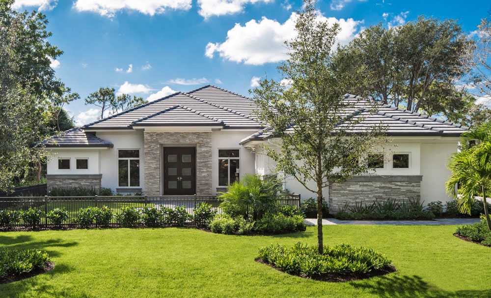 Front elevation of Transitional home (ThePlanCollection: House Plan #175-1121)