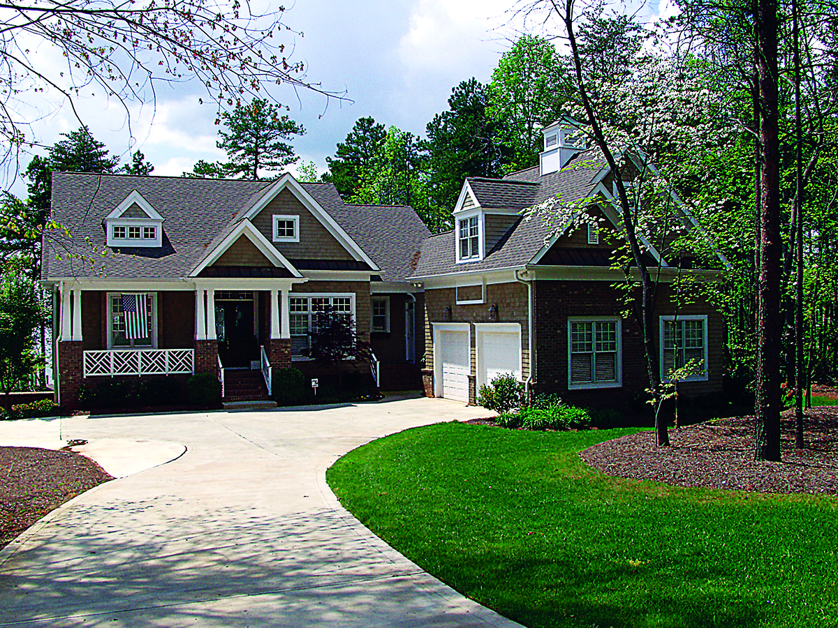 Photo of country cottage home (ThePlanCollection: House Plan #180-1019)