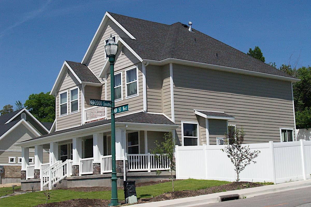 Right Side View of this 4-Bedroom,3296 Sq Ft Plan -187-1001