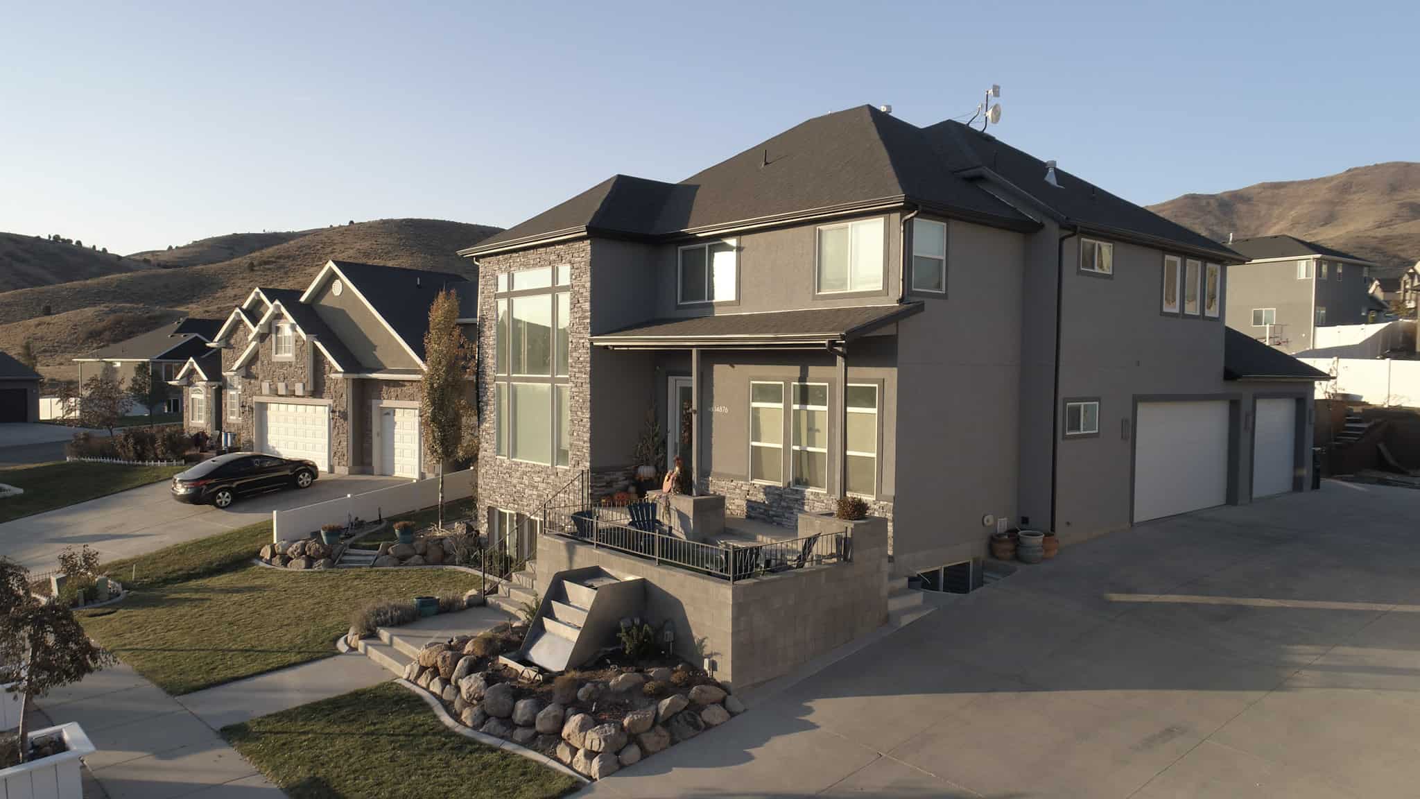 Right Side View of this 3-Bedroom,2664 Sq Ft Plan -187-1005
