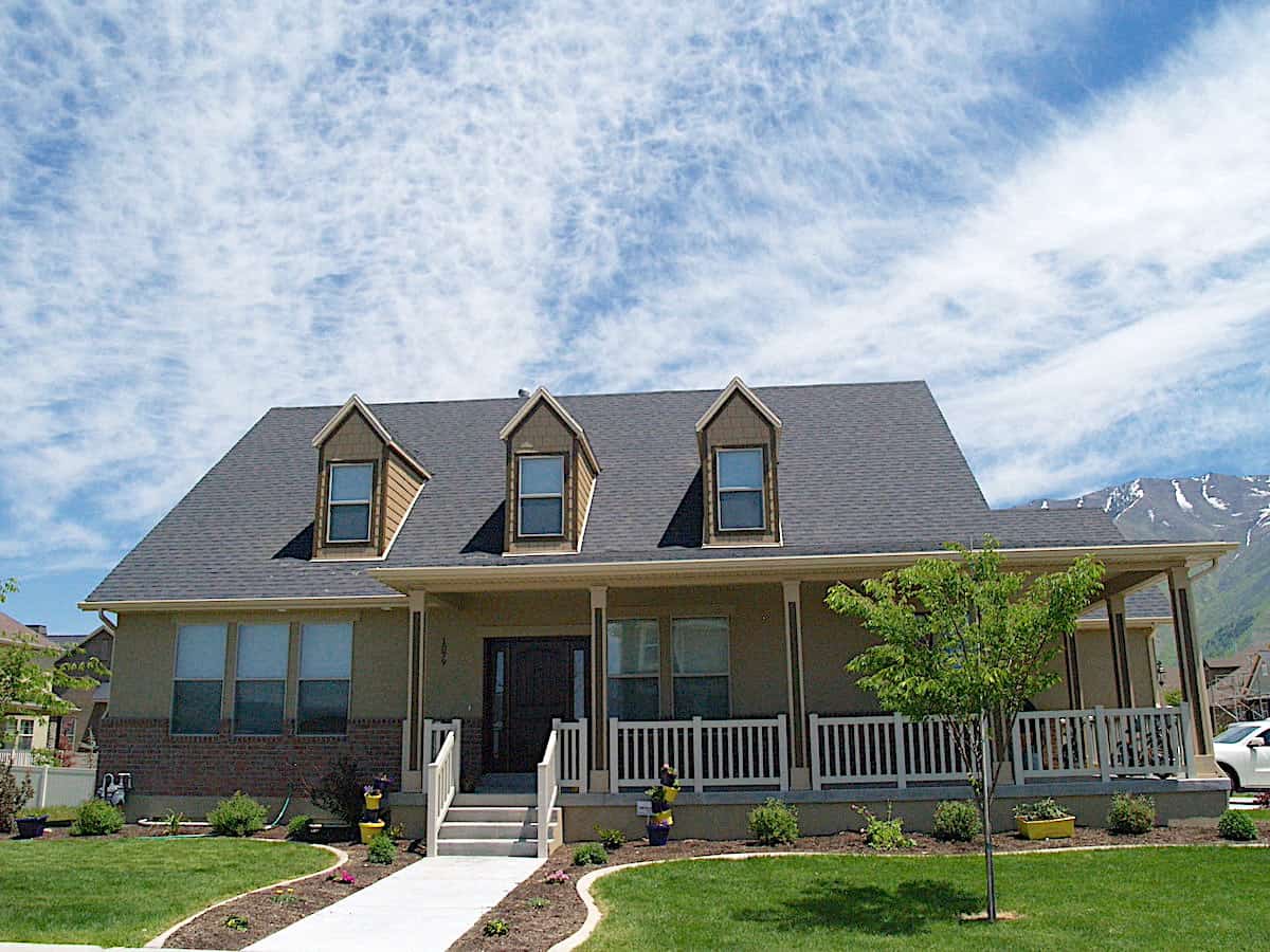 Front View of this 3-Bedroom,2631 Sq Ft Plan -187-1006