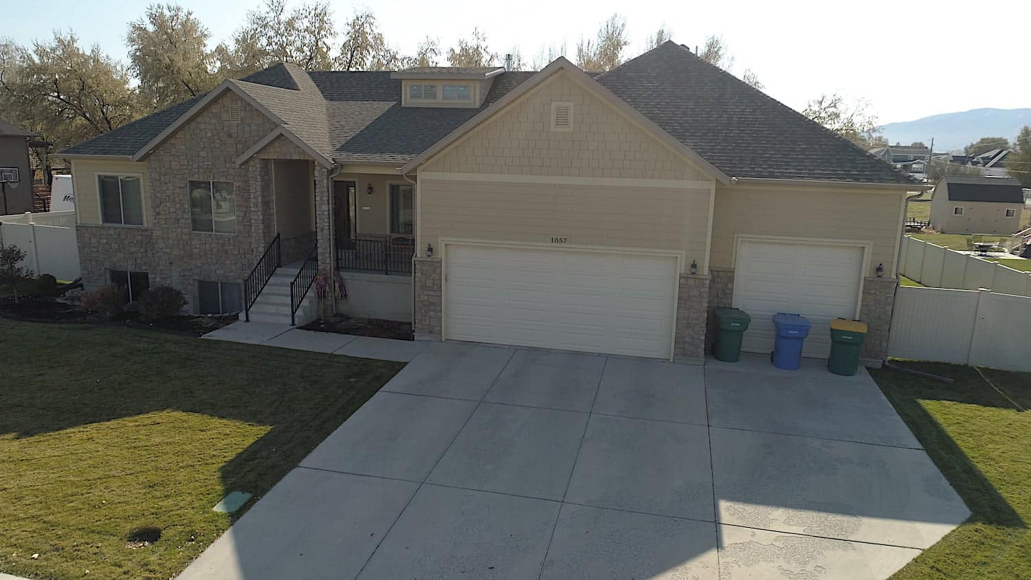 Garage of this 3-Bedroom,1555 Sq Ft Plan -187-1048