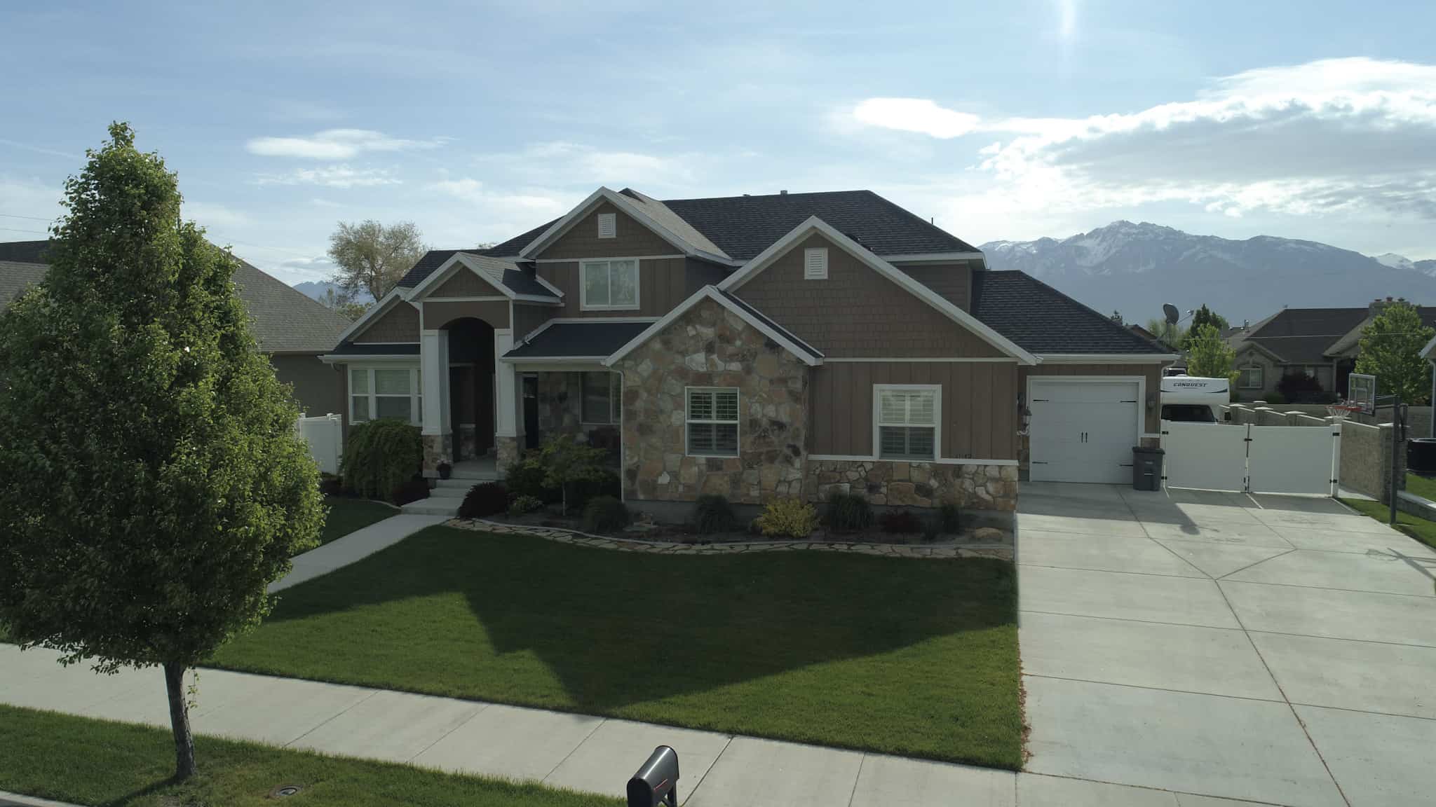 Front View of this 4-Bedroom,2504 Sq Ft Plan -187-1211