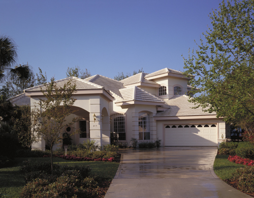 Front elevation of Luxury home (ThePlanCollection: House Plan #190-1018)