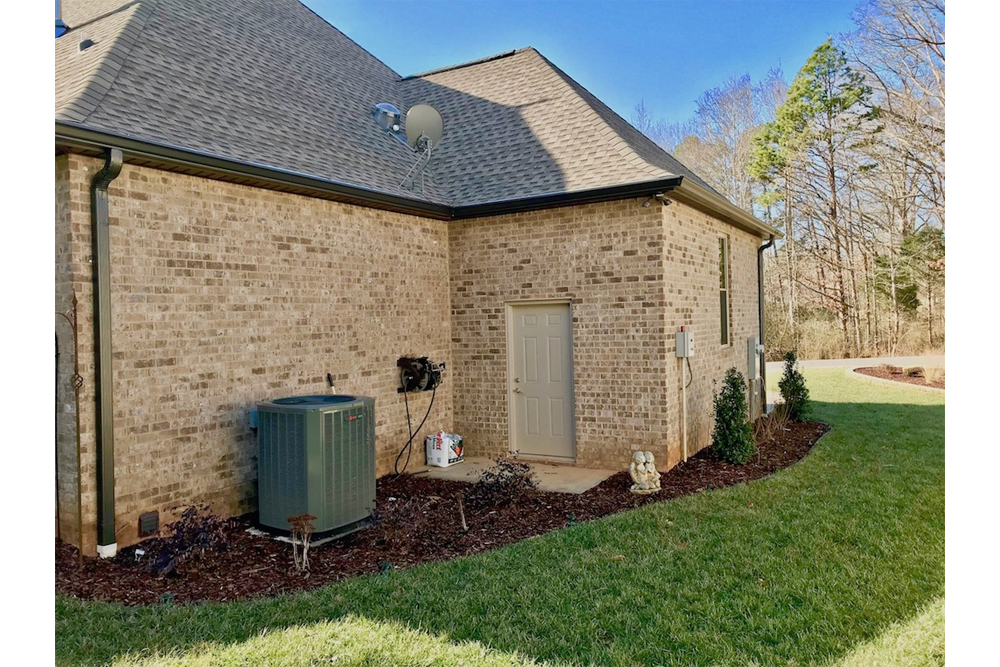 Side View of this 3-Bedroom,2381 Sq Ft Plan -2381
