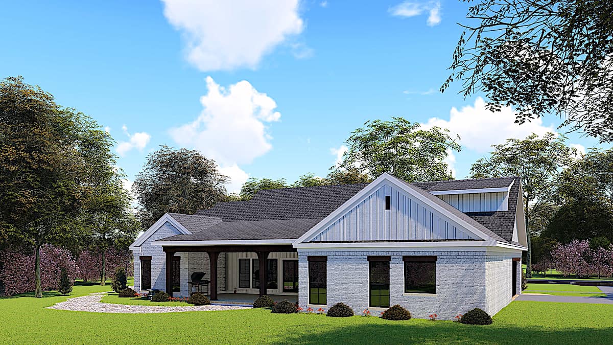 Rear View of this 3-Bedroom, 2112 Sq Ft Plan - 193-1148