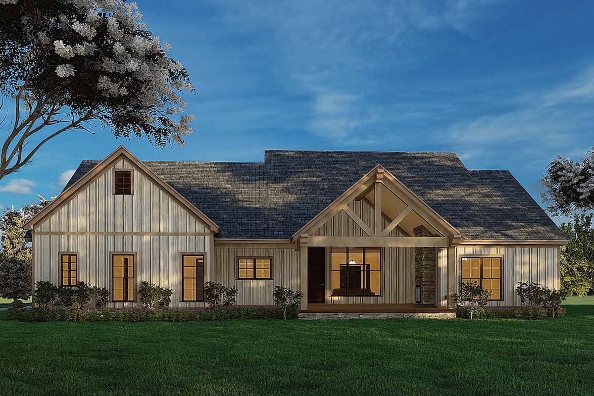 Rear View of this 3-Bedroom, 2343 Sq Ft Plan - 193-1177