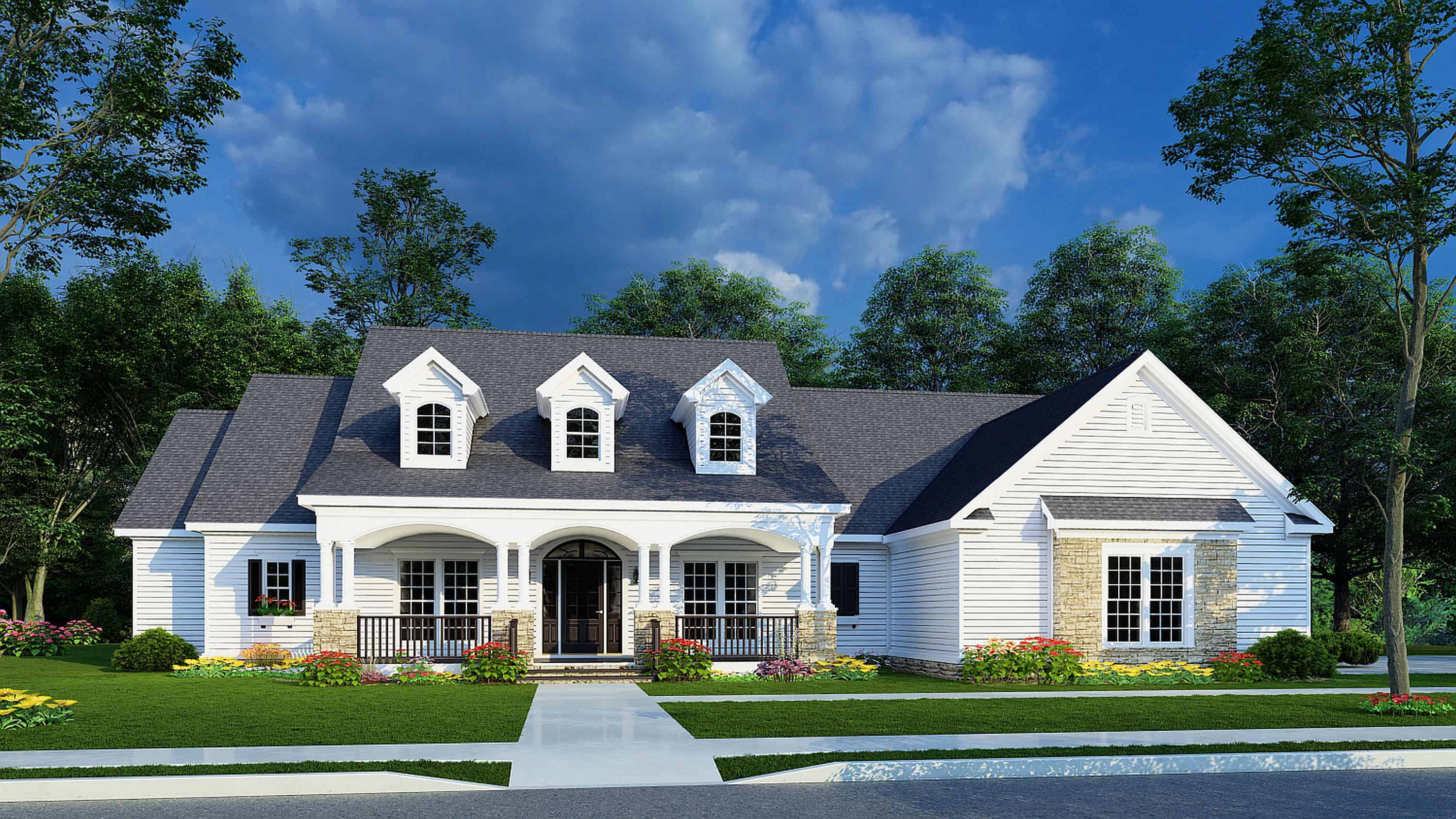 Front elevation of Traditional home (ThePlanCollection: House Plan #193-1245)