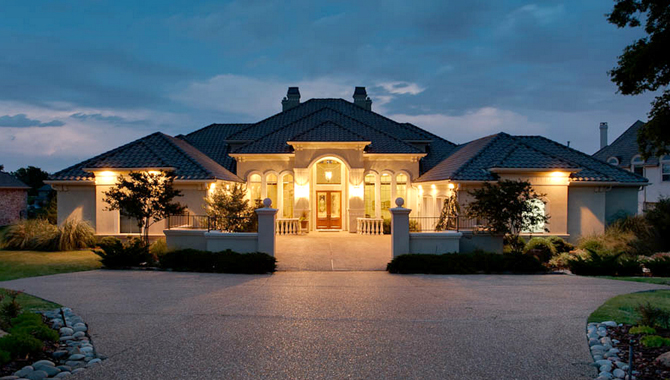Home at Night of this 4-Bedroom,4674 Sq Ft Plan -4674