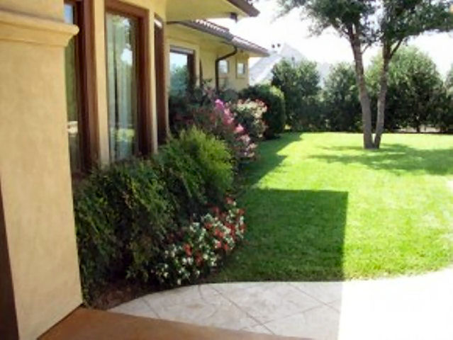 Landscaping: Garden of this 4-Bedroom,8647 Sq Ft Plan -8647