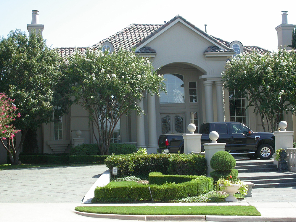 Landscaping: Garden of this 4-Bedroom,6024 Sq Ft Plan -6024