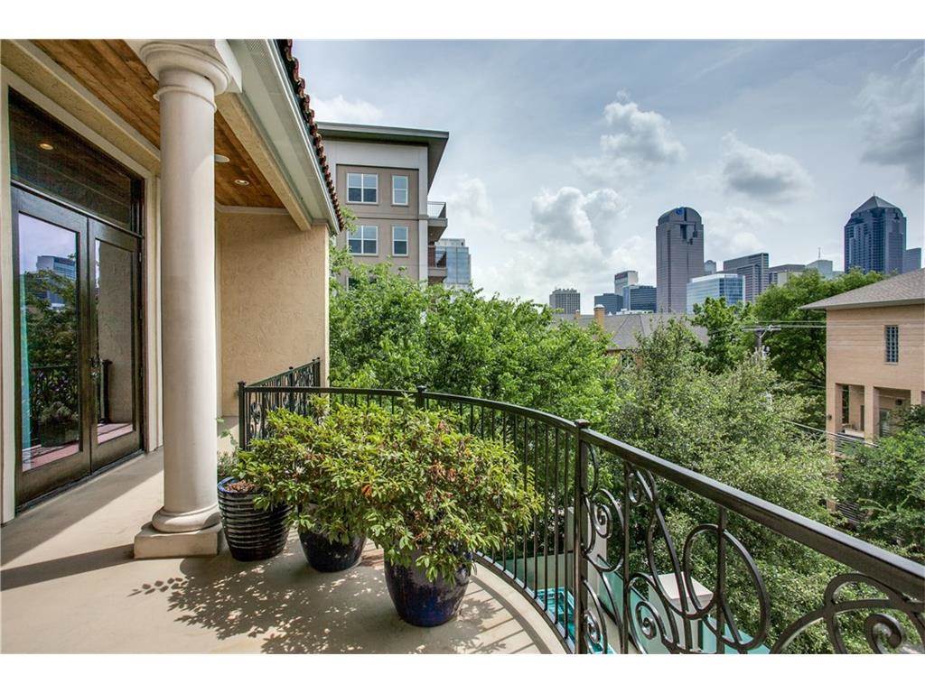 Balcony of this 4-Bedroom,4225 Sq Ft Plan -4225