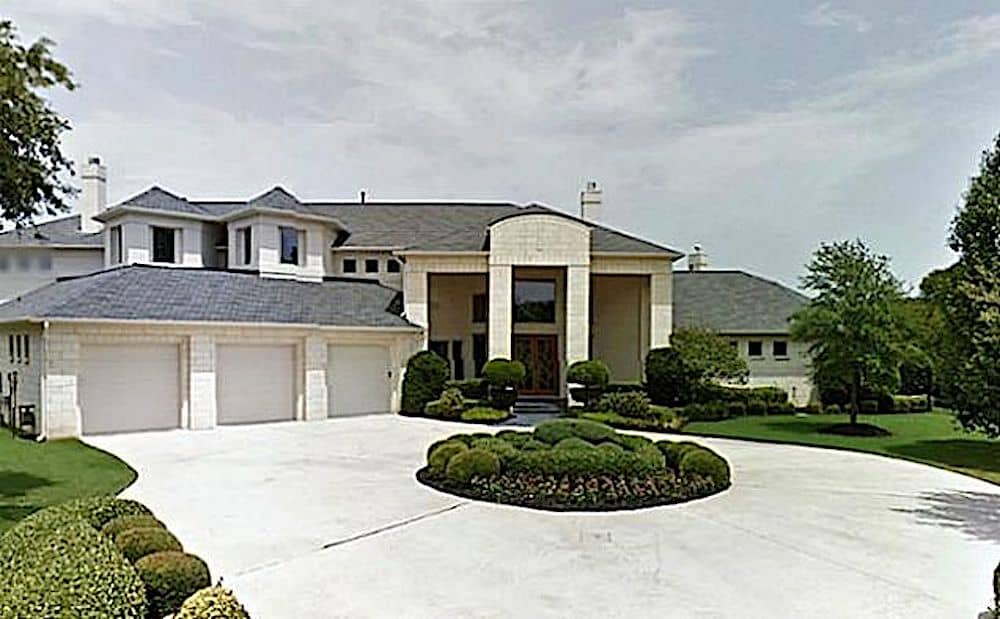 Front elevation of Contemporary home (ThePlanCollection: House Plan #195-1257)