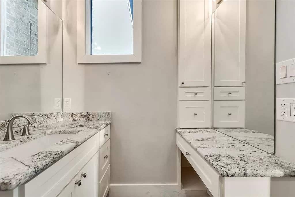 Bathroom of this 4-Bedroom,3065 Sq Ft Plan -195-1265