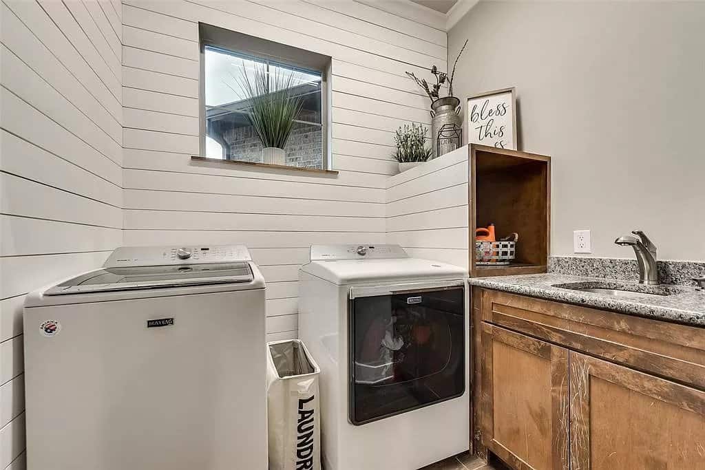 Laundry Room of this 4-Bedroom,3065 Sq Ft Plan -195-1265
