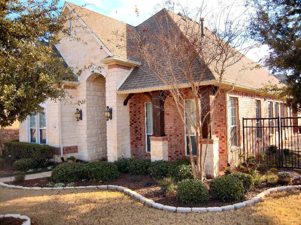 Right Side View of this 3-Bedroom,2552 Sq Ft Plan -195-1275