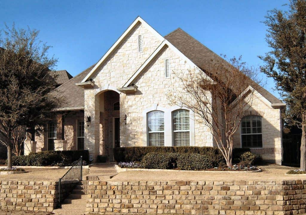 Front View of this 3-Bedroom,2552 Sq Ft Plan -195-1275