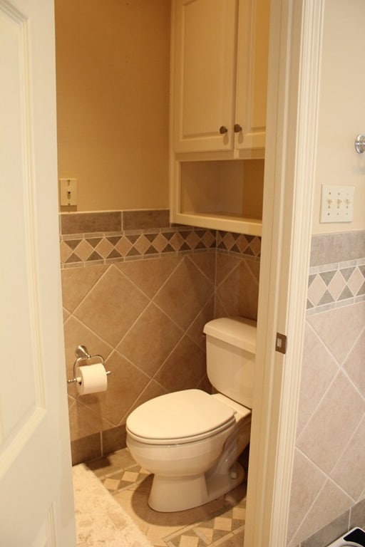 Bathroom of this 3-Bedroom,3024 Sq Ft Plan -195-1285