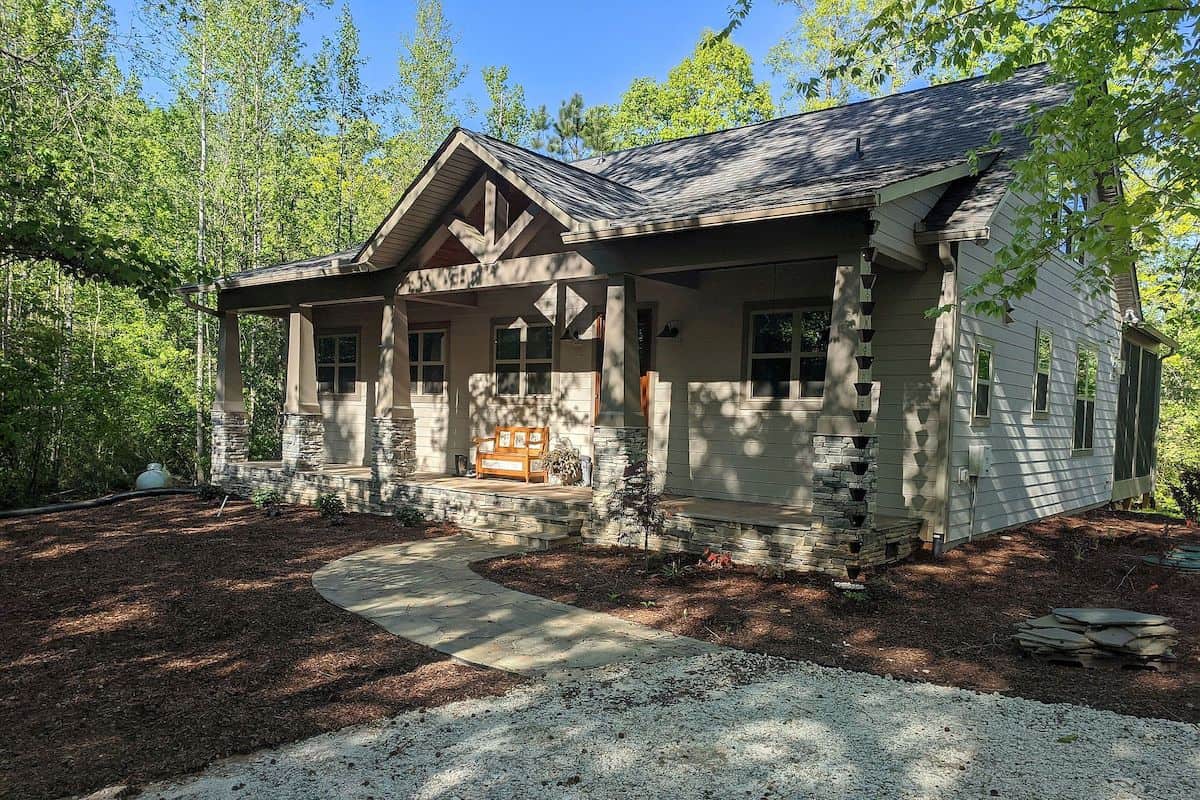 Front View of this 2-Bedroom,2033 Sq Ft Plan -196-1013