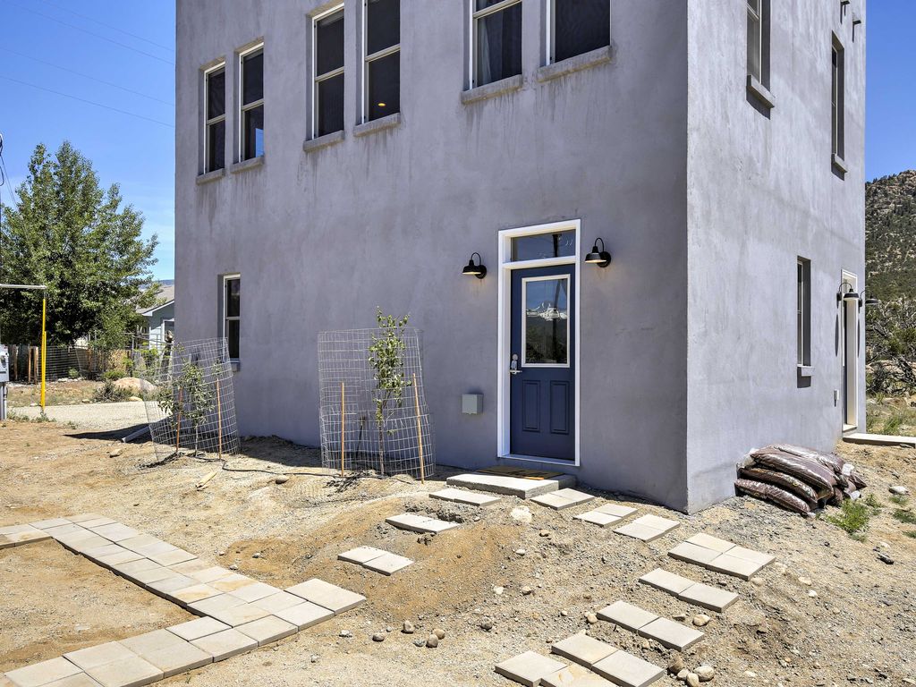 Front Door of this 2-Bedroom,820 Sq Ft Plan -820