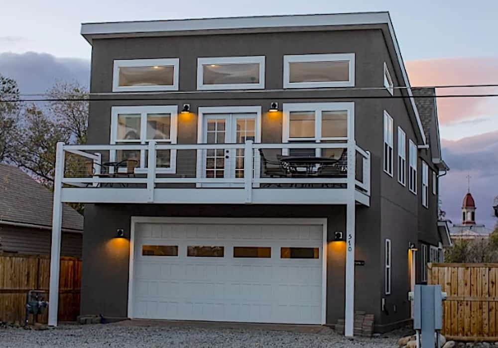 Front View of this 1-Bedroom,831 Sq Ft Plan -196-1103