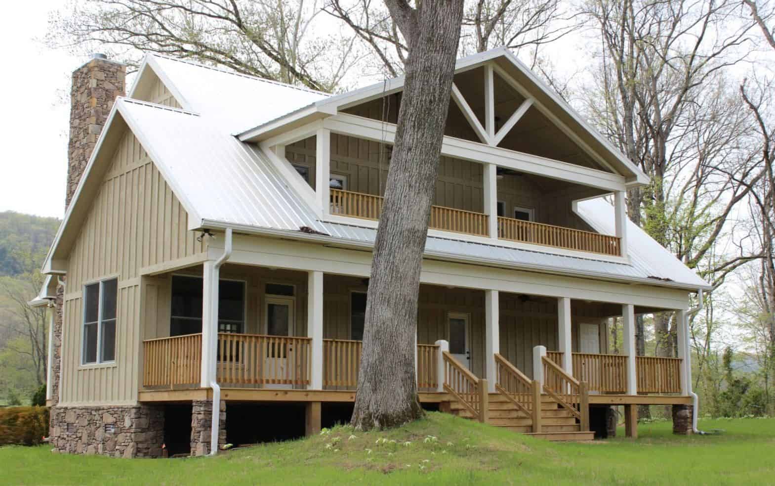 Front View of this 2-Bedroom, 2065 Sq Ft Plan - 196-1124