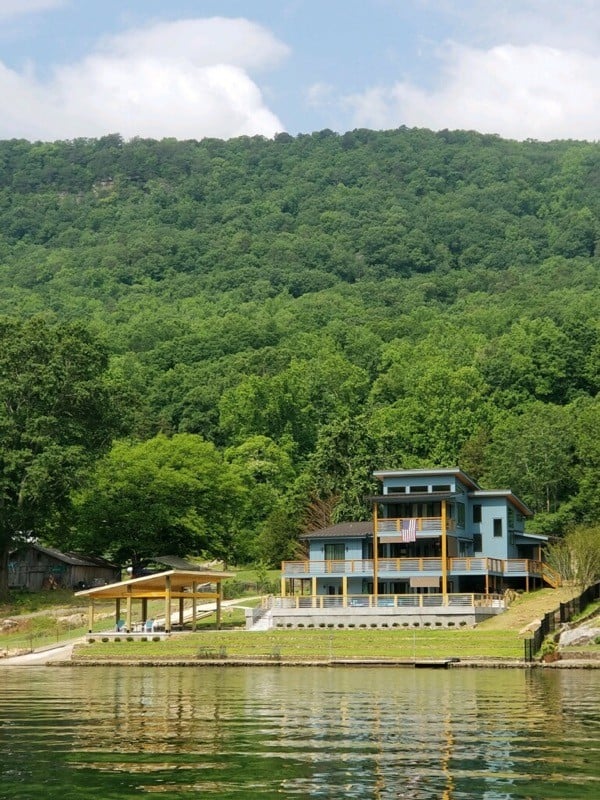 Rear View of this 3-Bedroom,2318 Sq Ft Plan -196-1283