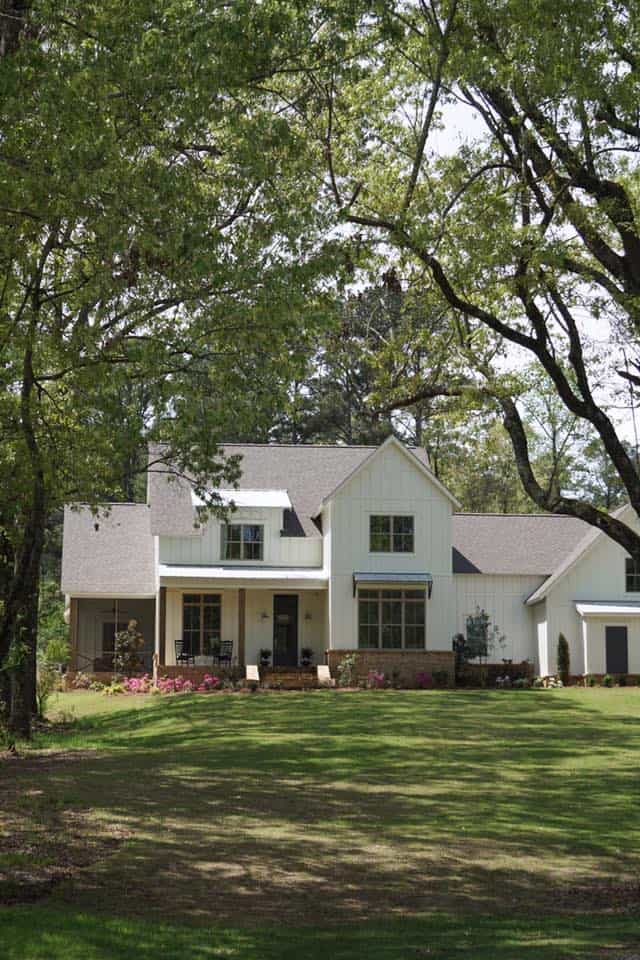 Front View of this 4-Bedroom,3287 Sq Ft Plan -197-1013