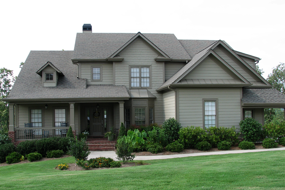 Photograph of Traditional home plan (ThePlanCollection: House Plan #198-1007)
