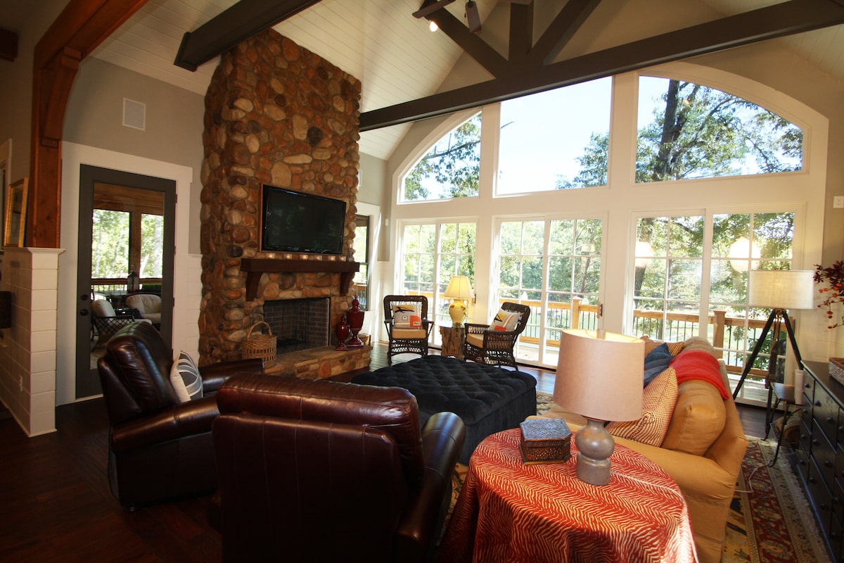 Home Interior Photograph of this 4-Bedroom,3123 Sq Ft Plan -3123