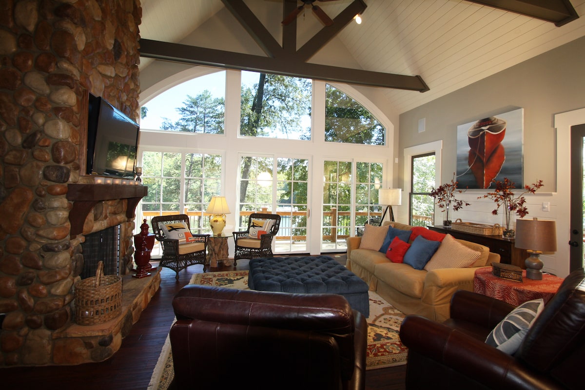 Home Interior Photograph of this 4-Bedroom,3123 Sq Ft Plan -3123