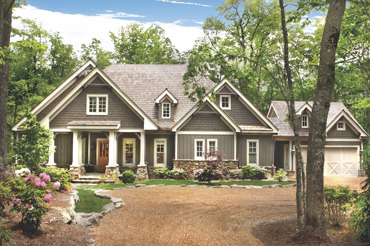Front elevation of Cottage home (ThePlanCollection: House Plan #198-1074)