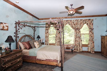 Bedroom of this 3-Bedroom, 3642 Sq Ft Plan - 198-1125