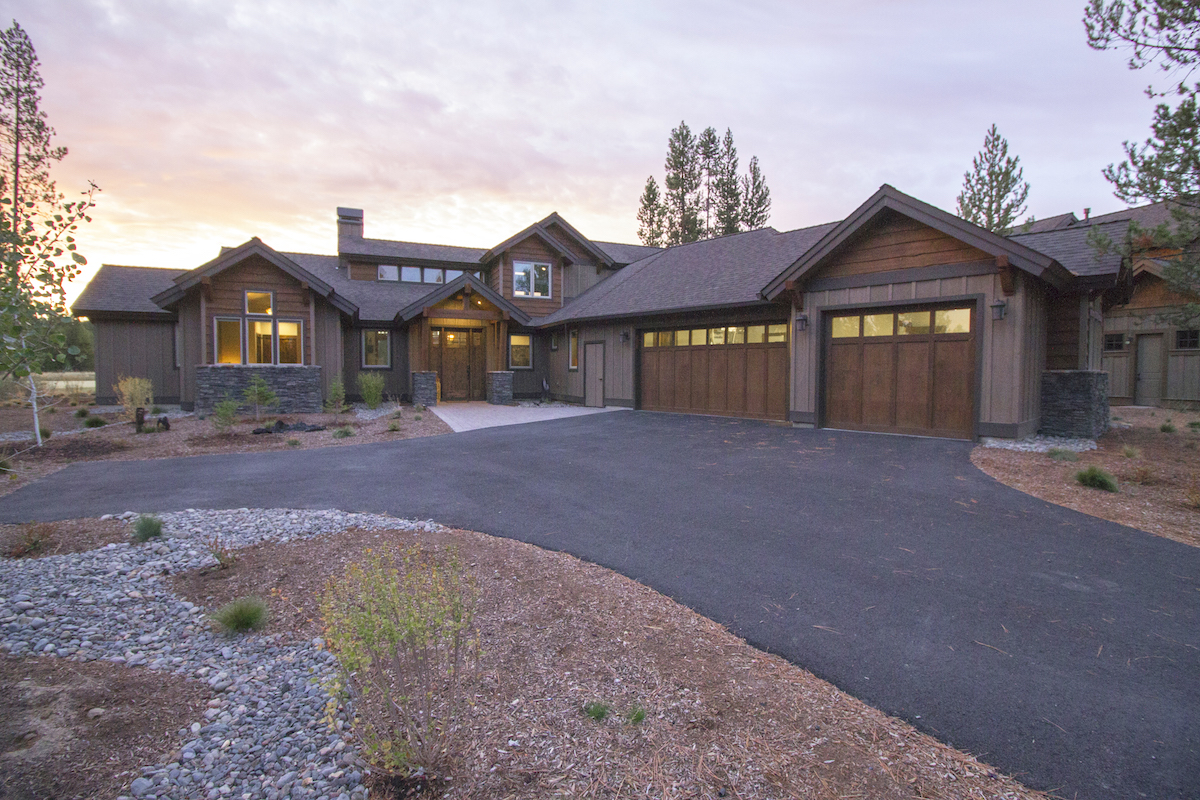 Craftsman style Ranch home (ThePlanCollection: Plan #202-1003)