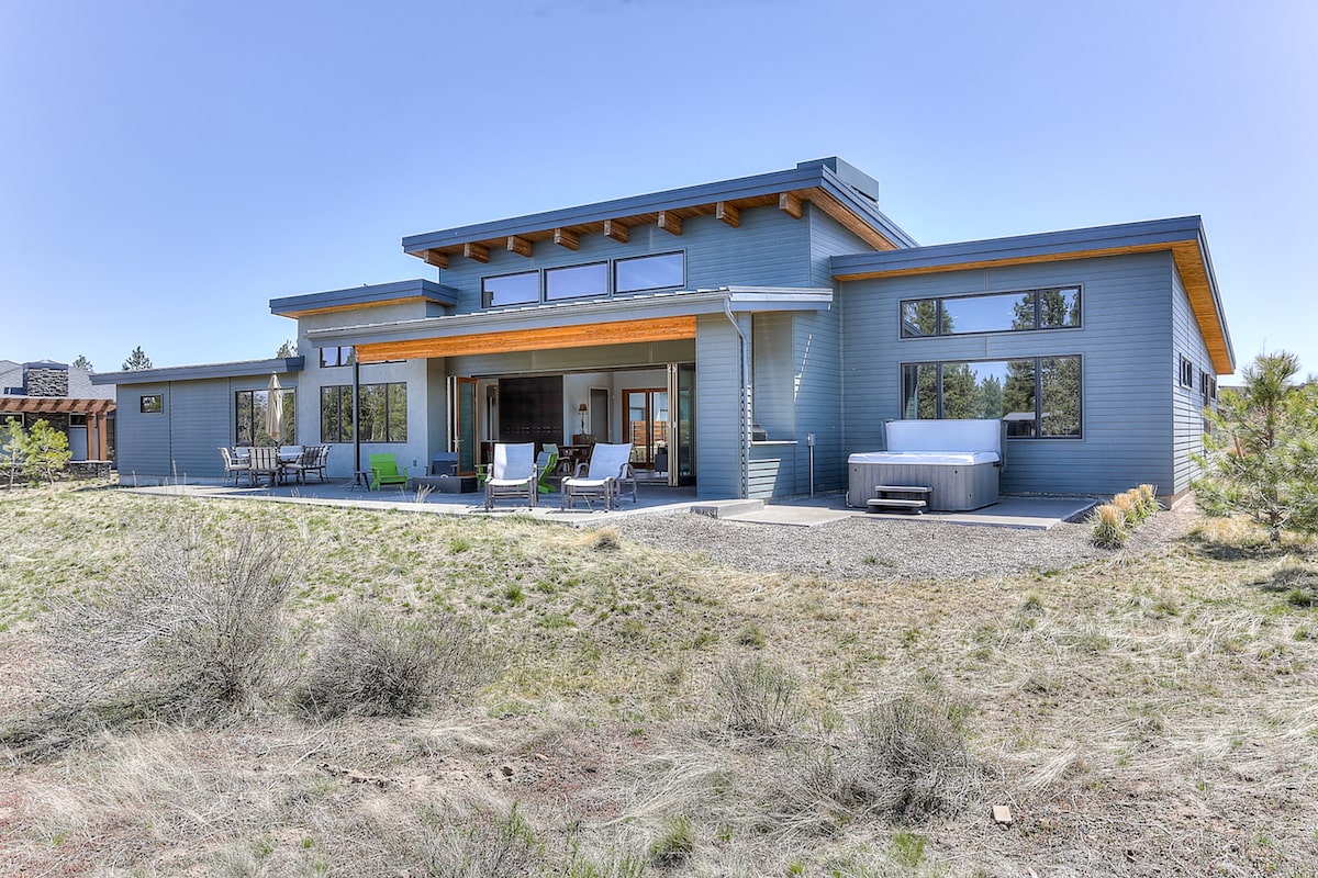 Rear View of this 3-Bedroom,3264 Sq Ft Plan -3264
