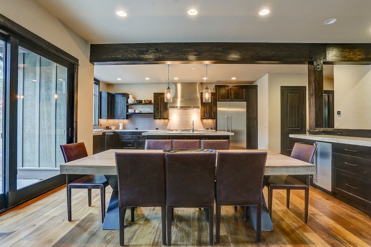 Dining Room of this 5-Bedroom,4412 Sq Ft Plan -4412