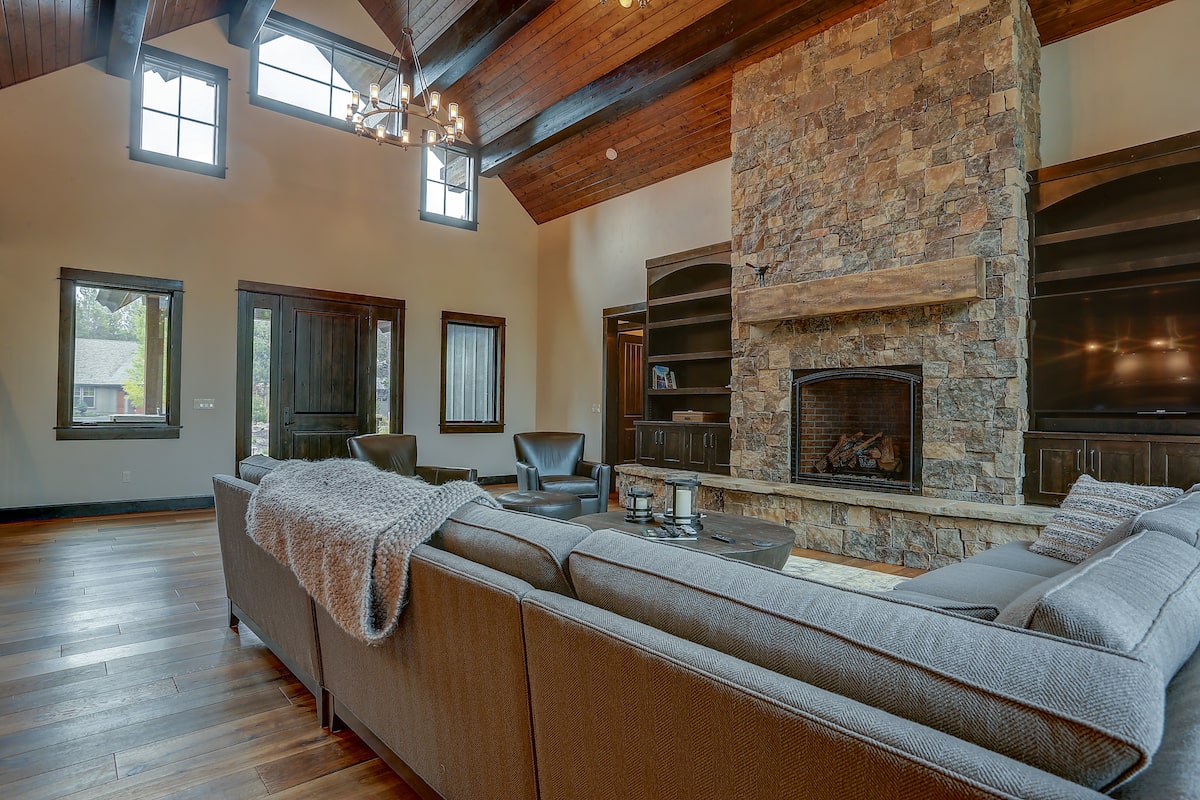 Great Room of this 5-Bedroom,4412 Sq Ft Plan -4412
