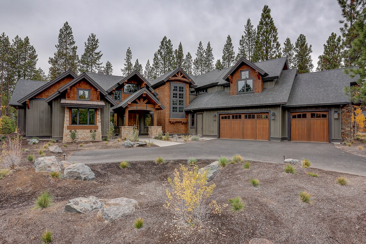 Luxury mountain home (ThePlanCollection: Plan #202-1017)
