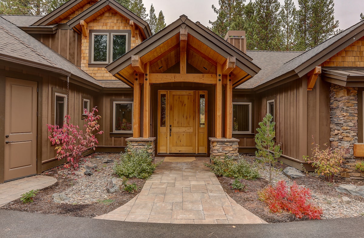 Front Door of this 3-Bedroom,2554 Sq Ft Plan -2554
