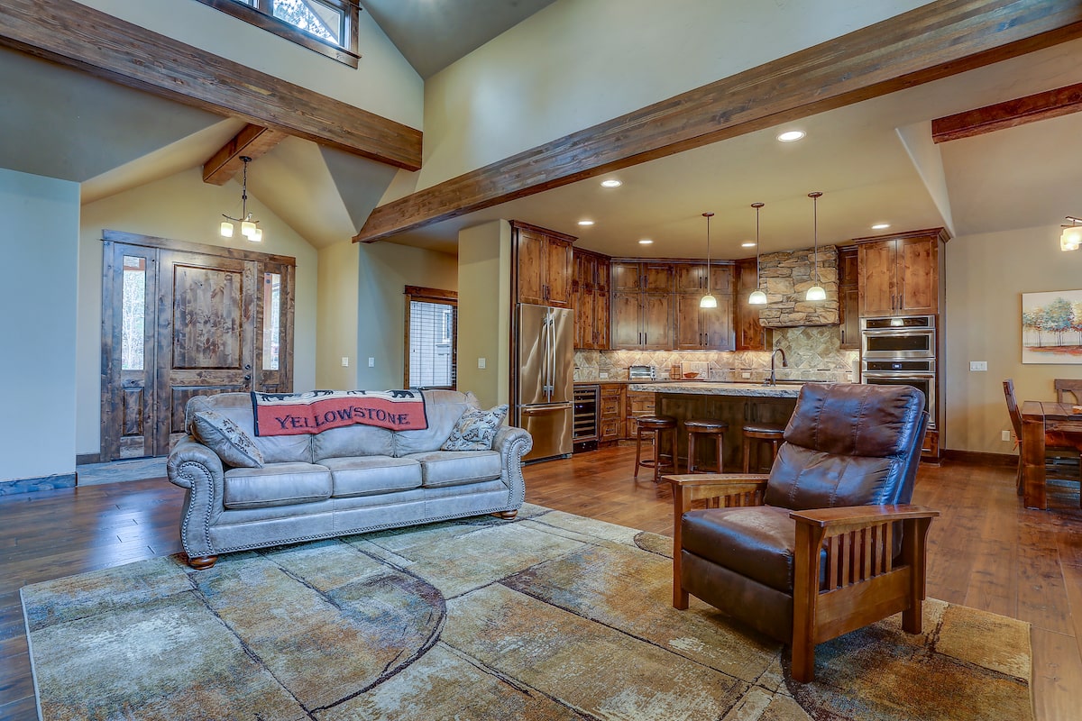 Great Room of this 3-Bedroom,2554 Sq Ft Plan -2554