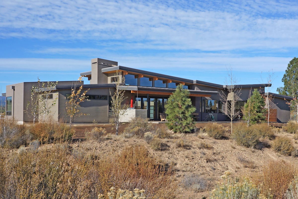 Rear View of this 3-Bedroom,3312 Sq Ft Plan -3312
