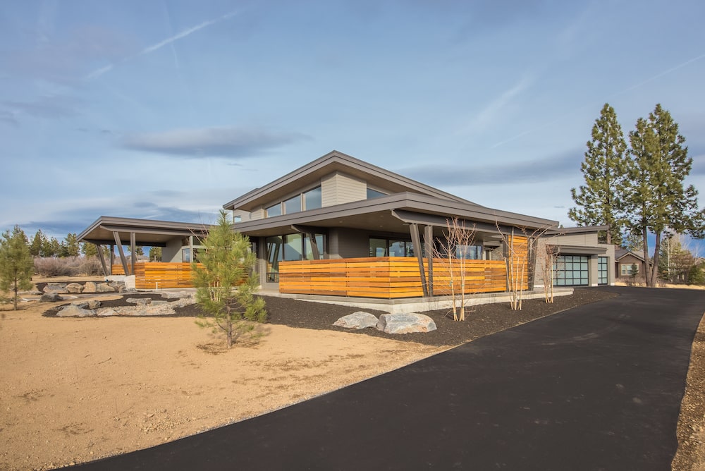 Right Side View of this 3-Bedroom,3345 Sq Ft Plan -3345
