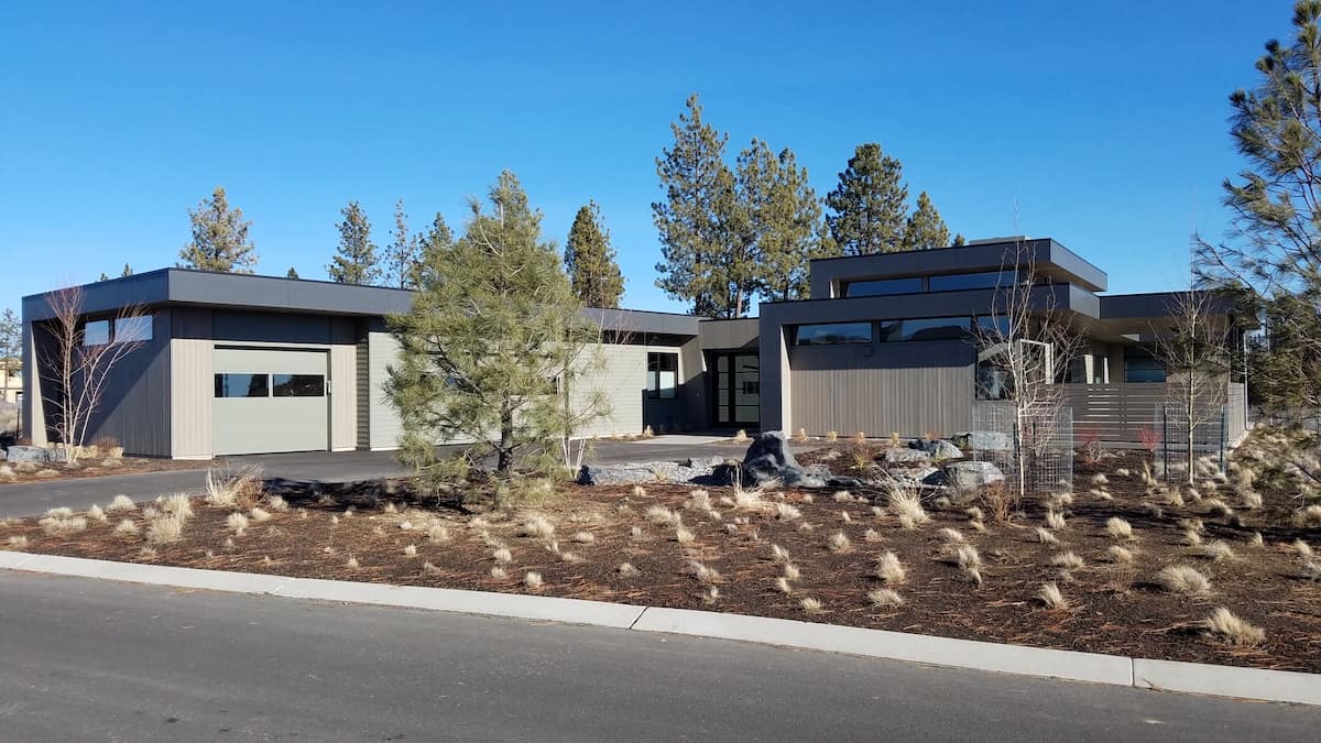Right Side View of this 3-Bedroom,2818 Sq Ft Plan -202-1030