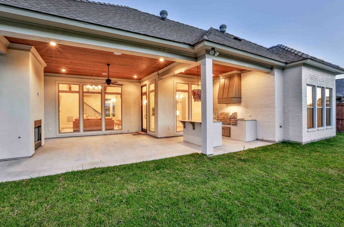 Rear View of this 4-Bedroom,3031 Sq Ft Plan -3031