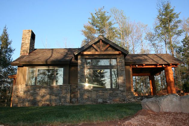 Side View of this 2-Bedroom,681 Sq Ft Plan -681