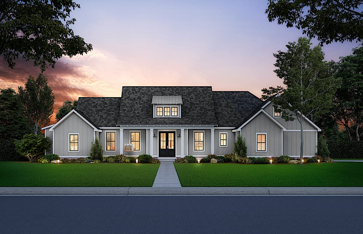 Traditional home (ThePlanCollection: Plan #206-1001)