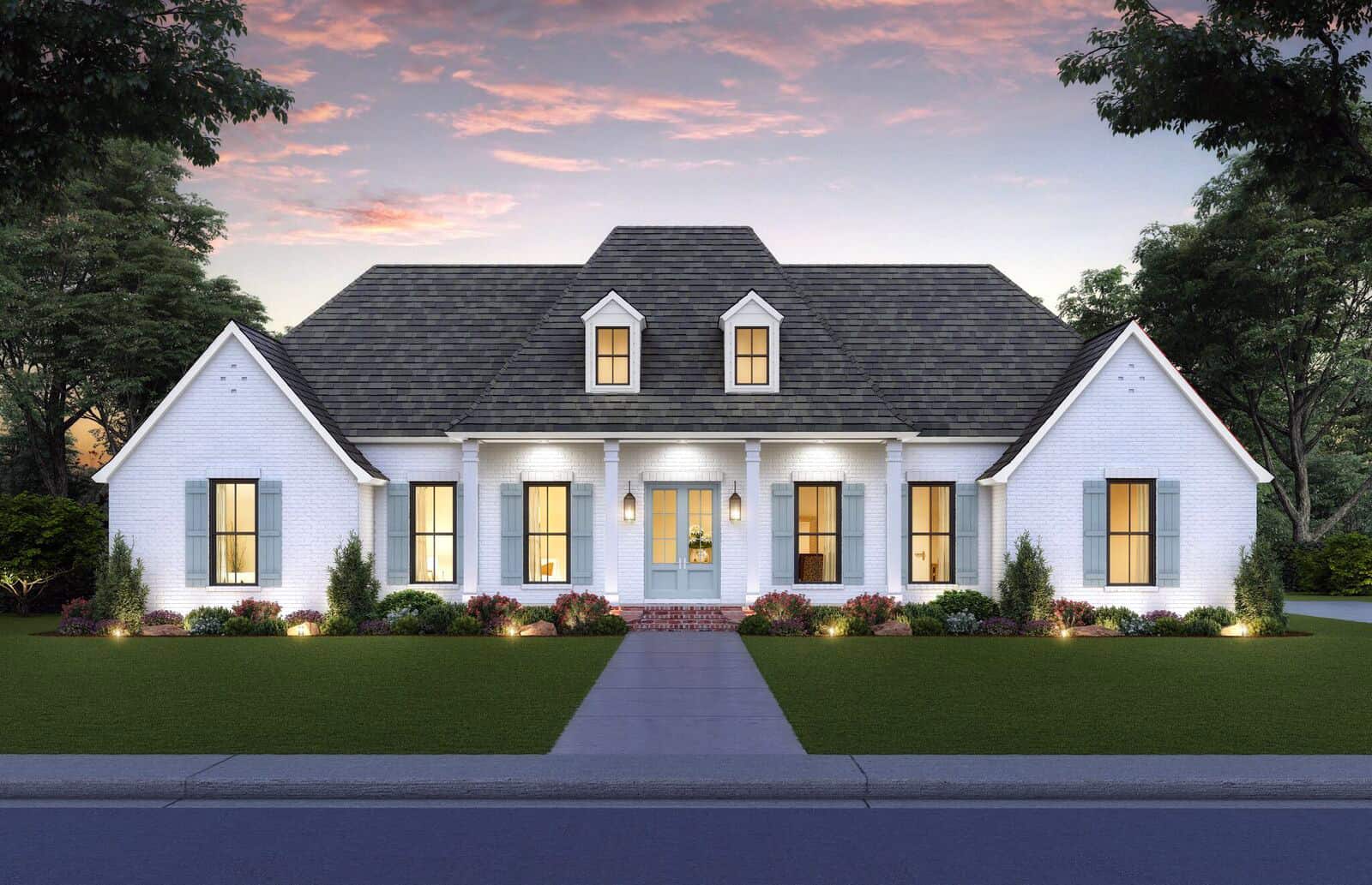 Front elevation of Ranch home (ThePlanCollection: House Plan #206-1055)
