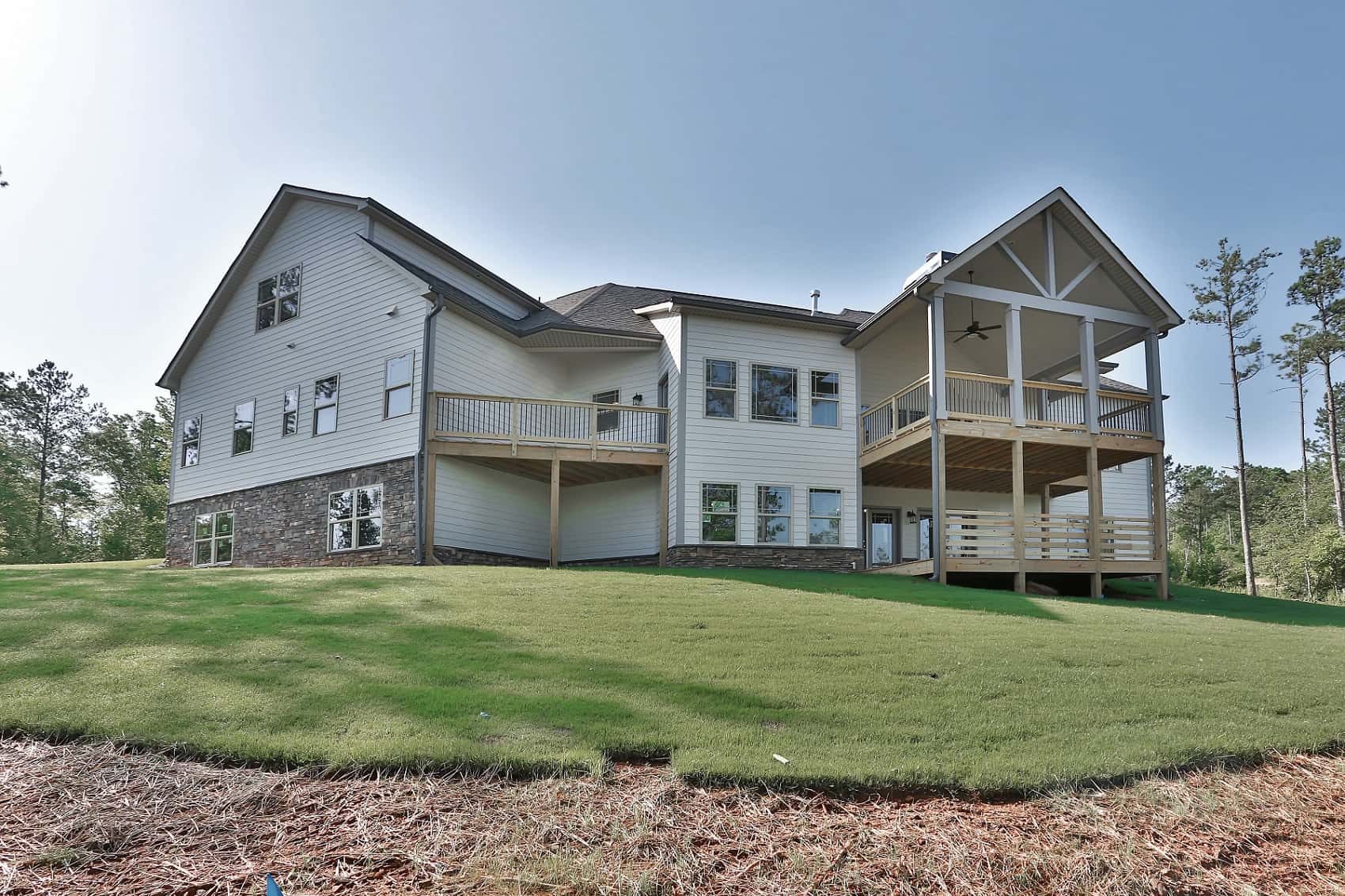 Rear View of this 3-Bedroom,3061 Sq Ft Plan -213-1004