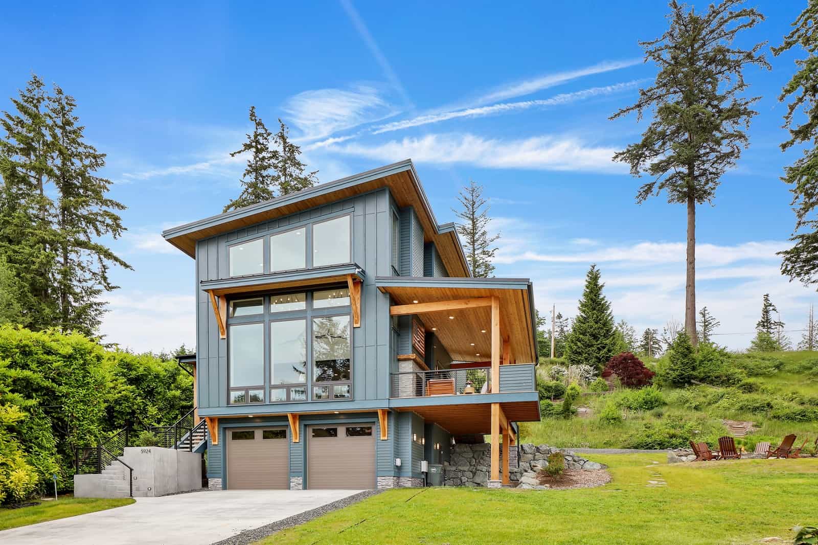 Front View of this 2-Bedroom,2287 Sq Ft Plan -214-1000